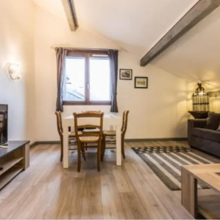 Apartment Donna Furnished Flat